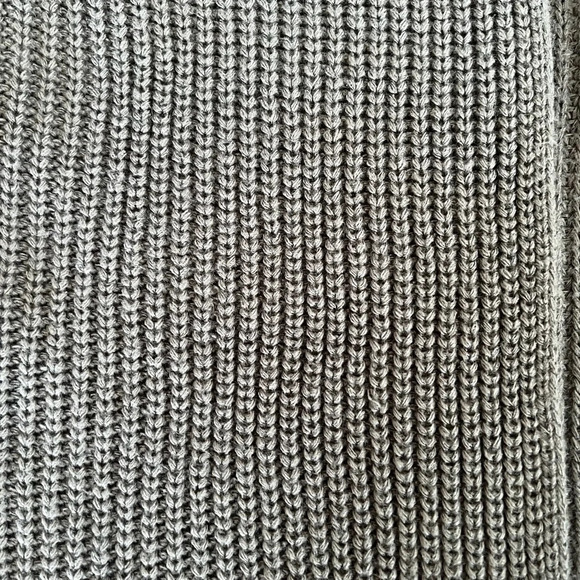 Forever21 simple cardigan - Picture 2 of 5